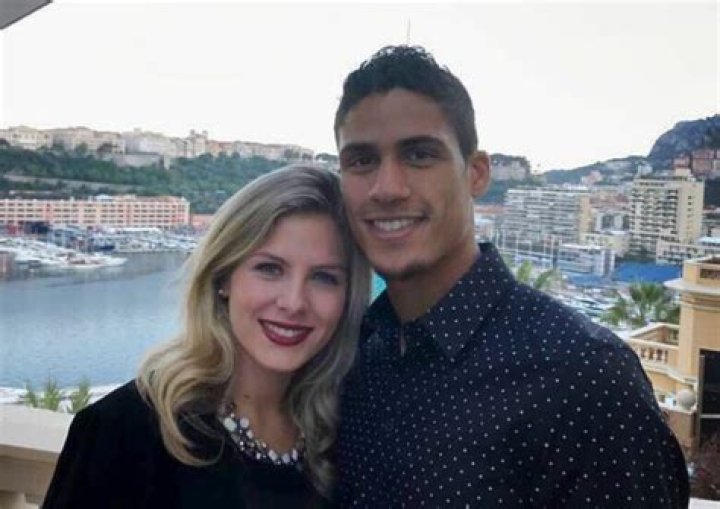 ExtraEmily – Information on Wiki, Age, Height, Net Worth, Her Boyfriend, and Ethnicity