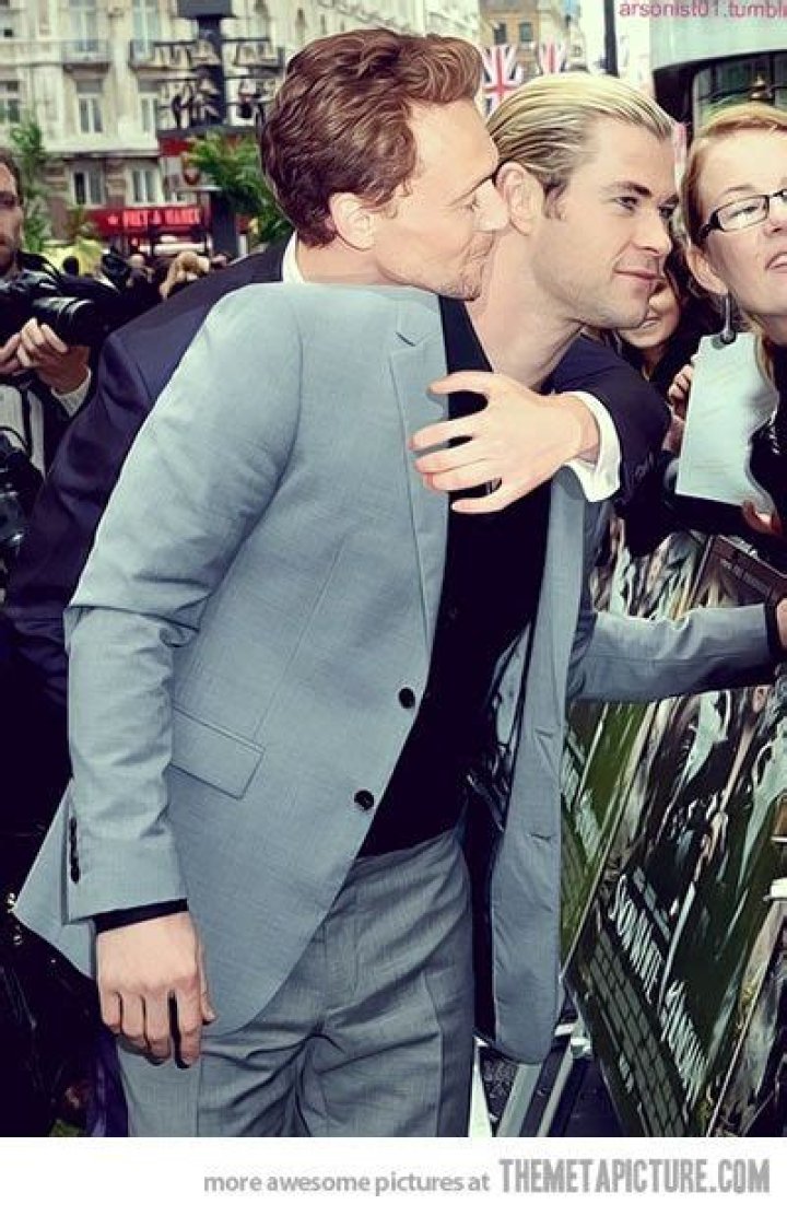 Is Tom Hiddleston Gay?