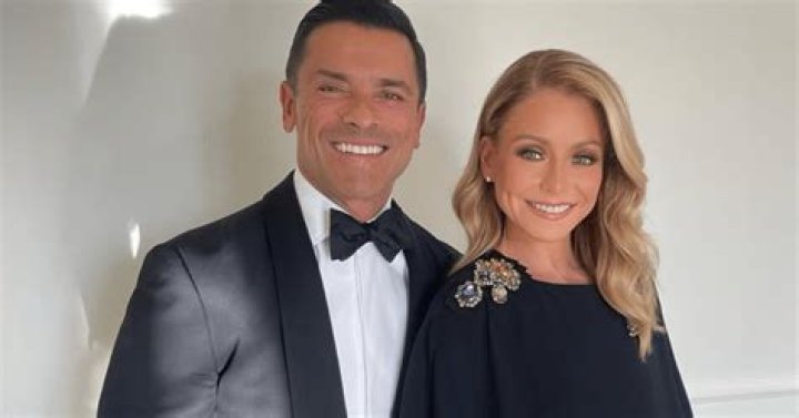 Kelly Ripa Net Worth 2022, Age, Height and More