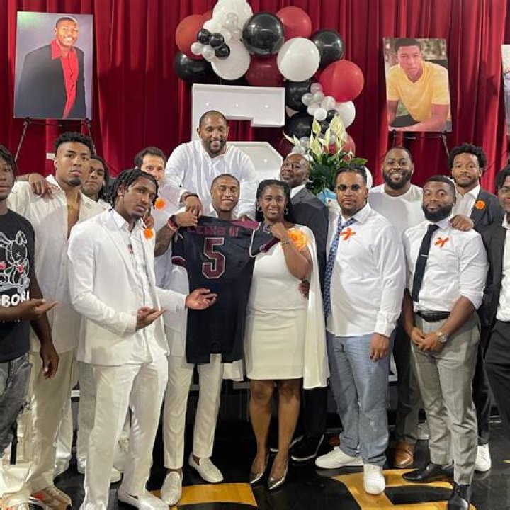 Was Ray Lewis III married?